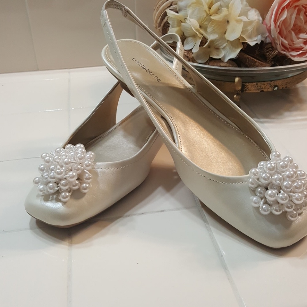 NEW Liz Claiborne sling back flats